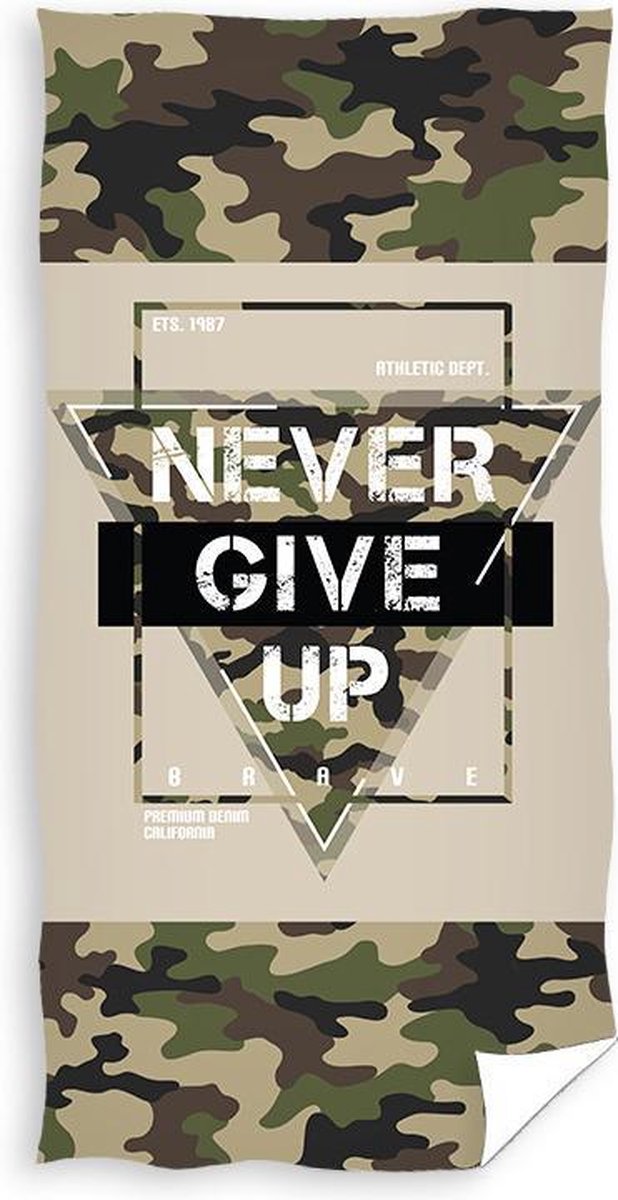 Camouflage Handdoek 70x140 Katoen Never Give Up